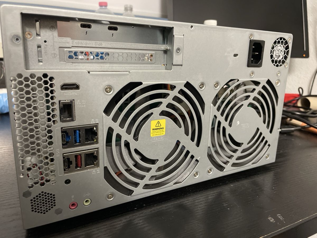 Qnap Server: QNAP TVS-x72XT – Difettoso da Abtwil SG venduto da Kueng.MultiOutlet 9