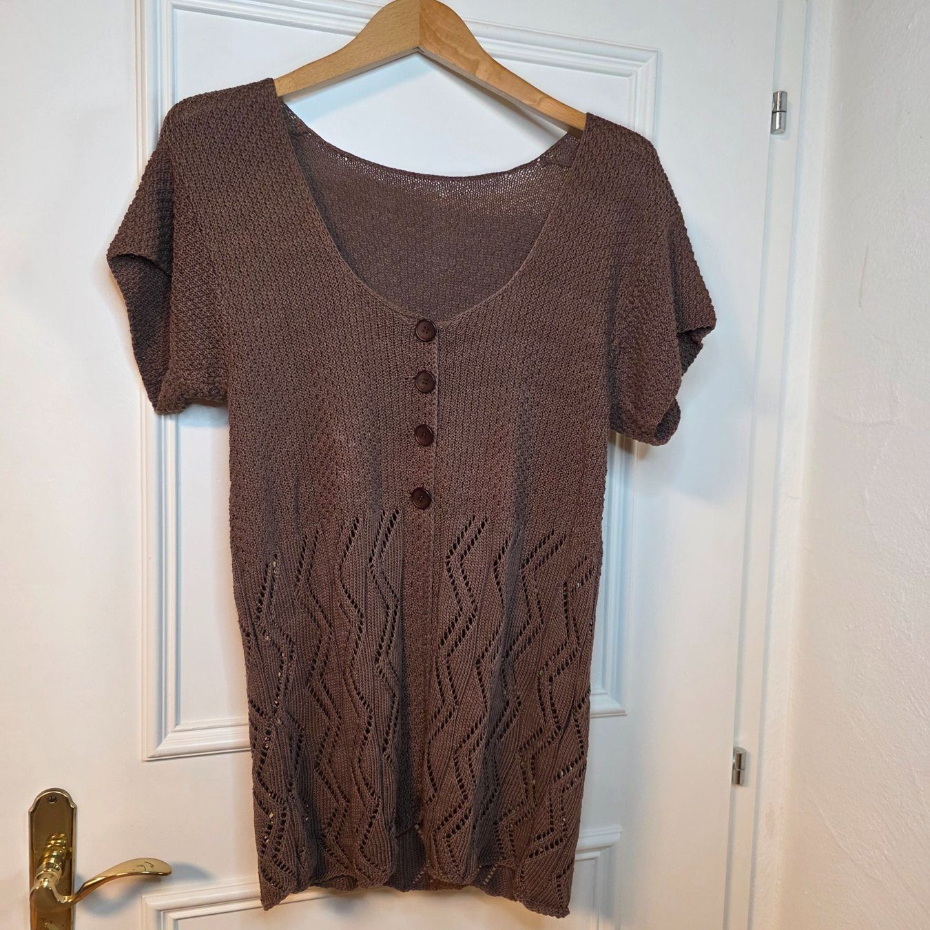 Camicette: Strickbluse braun mit Knöpfen Gr. 40/ L – Usato da Wald ZH venduto da CapLux 2