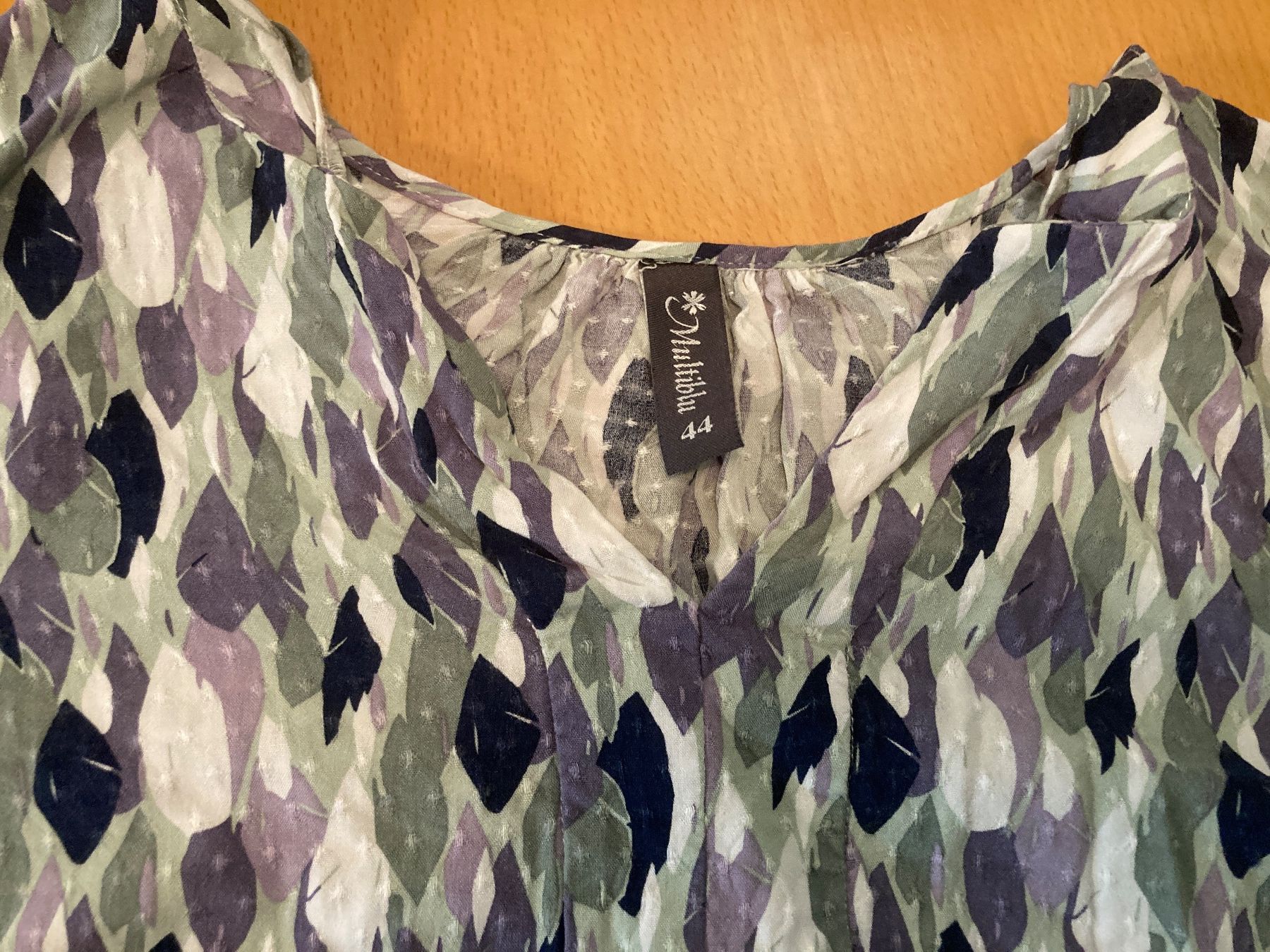 Chemisiers: Bluse Multiblu, gemustert Grösse 44 – D'occasion à Gelterkinden par froggy80 1