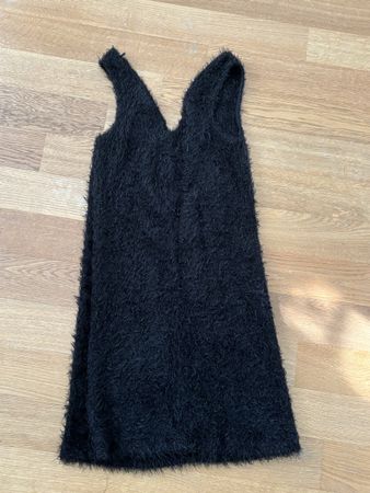Kleid Zara Trafaluc schwarz flauschig Grösse S