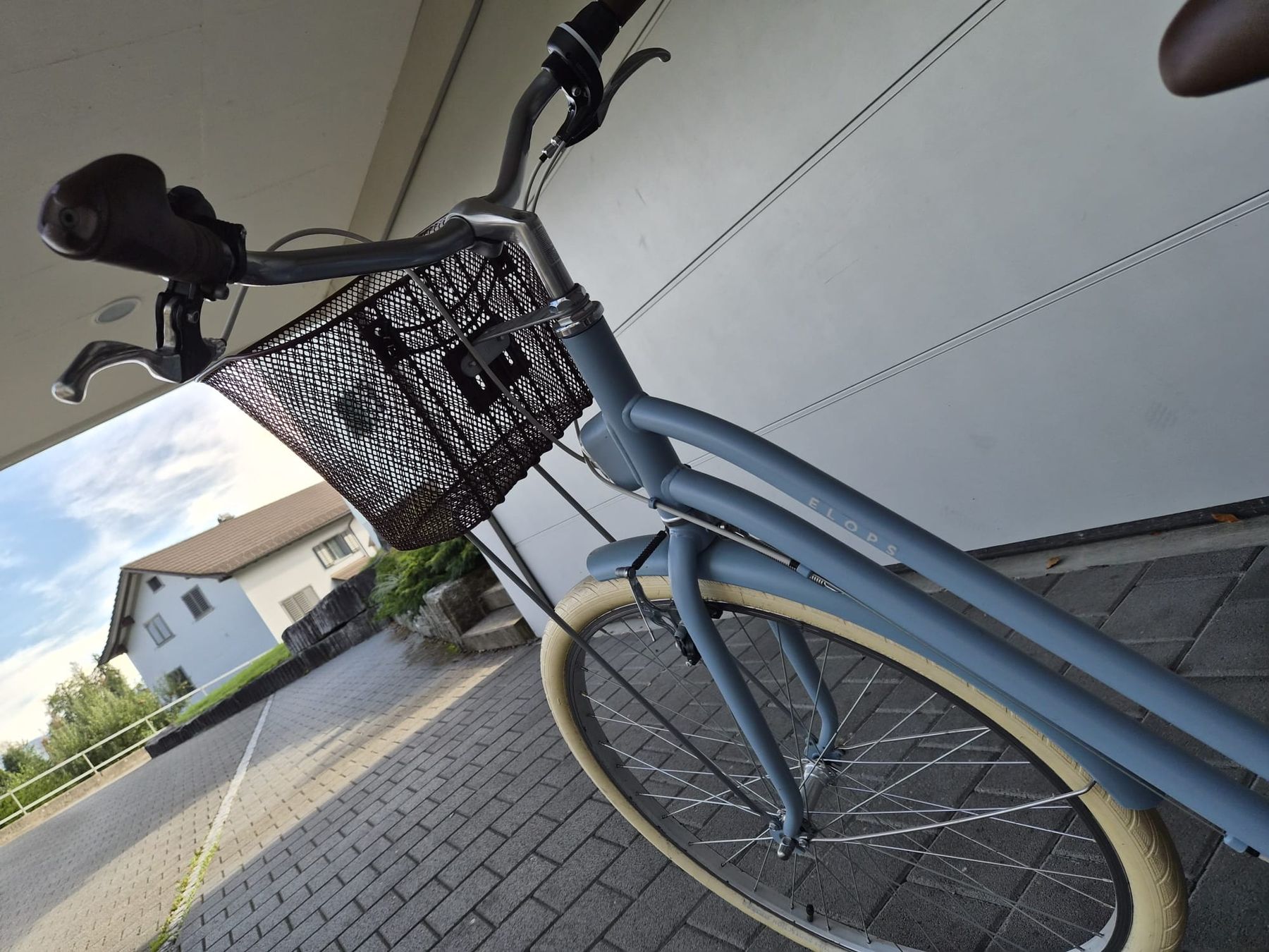 Biciclette: Cityfahrrad B'Twin Elops hellblau mit zwei Körben – Usato da Altendorf venduto da t_m_k9xg 7