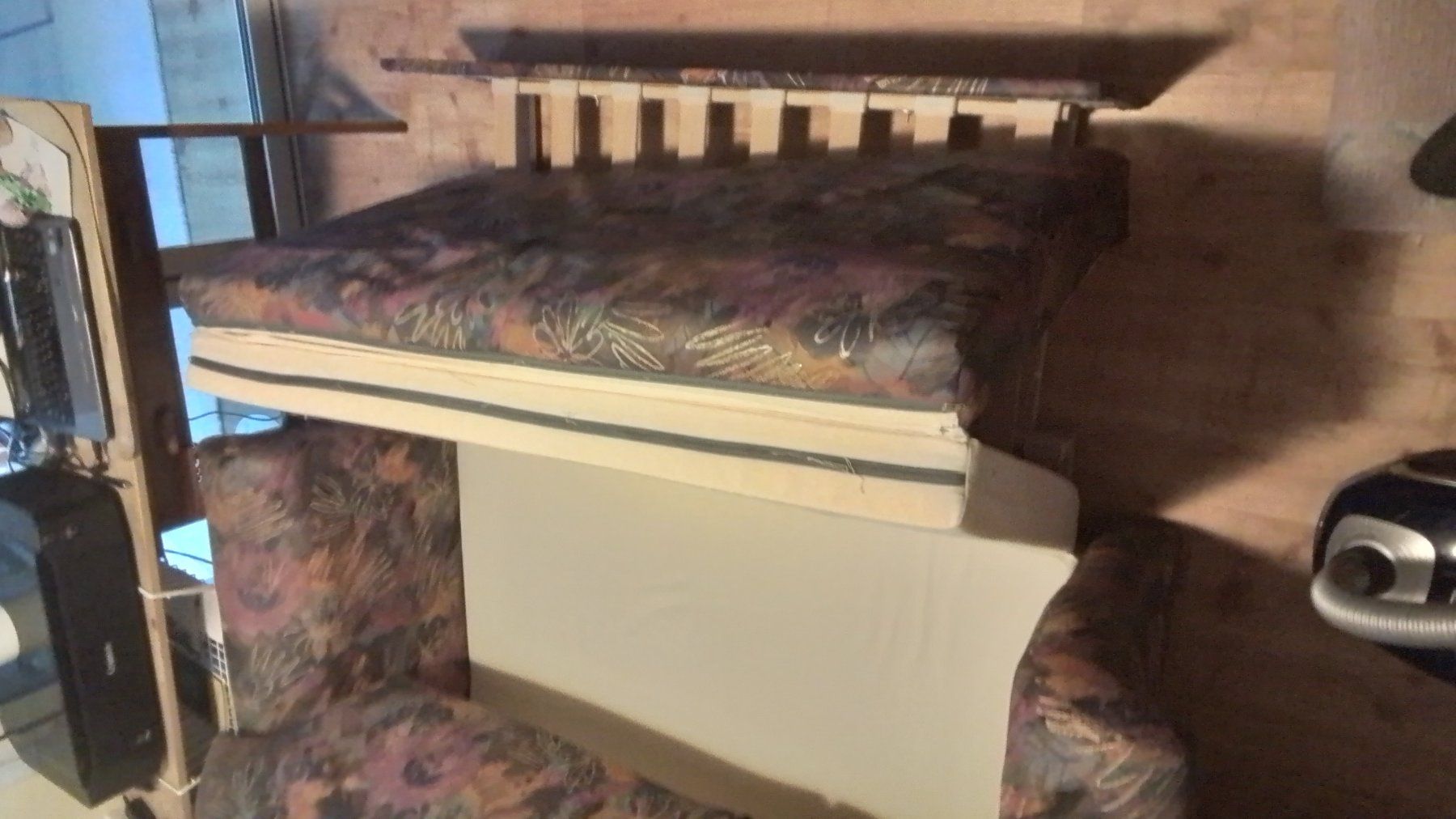 Divani: Bettsofa Sofa Gästebett Wohnzimmer Schlafzimmer – Usato da Oberurnen venduto da DVDL 3