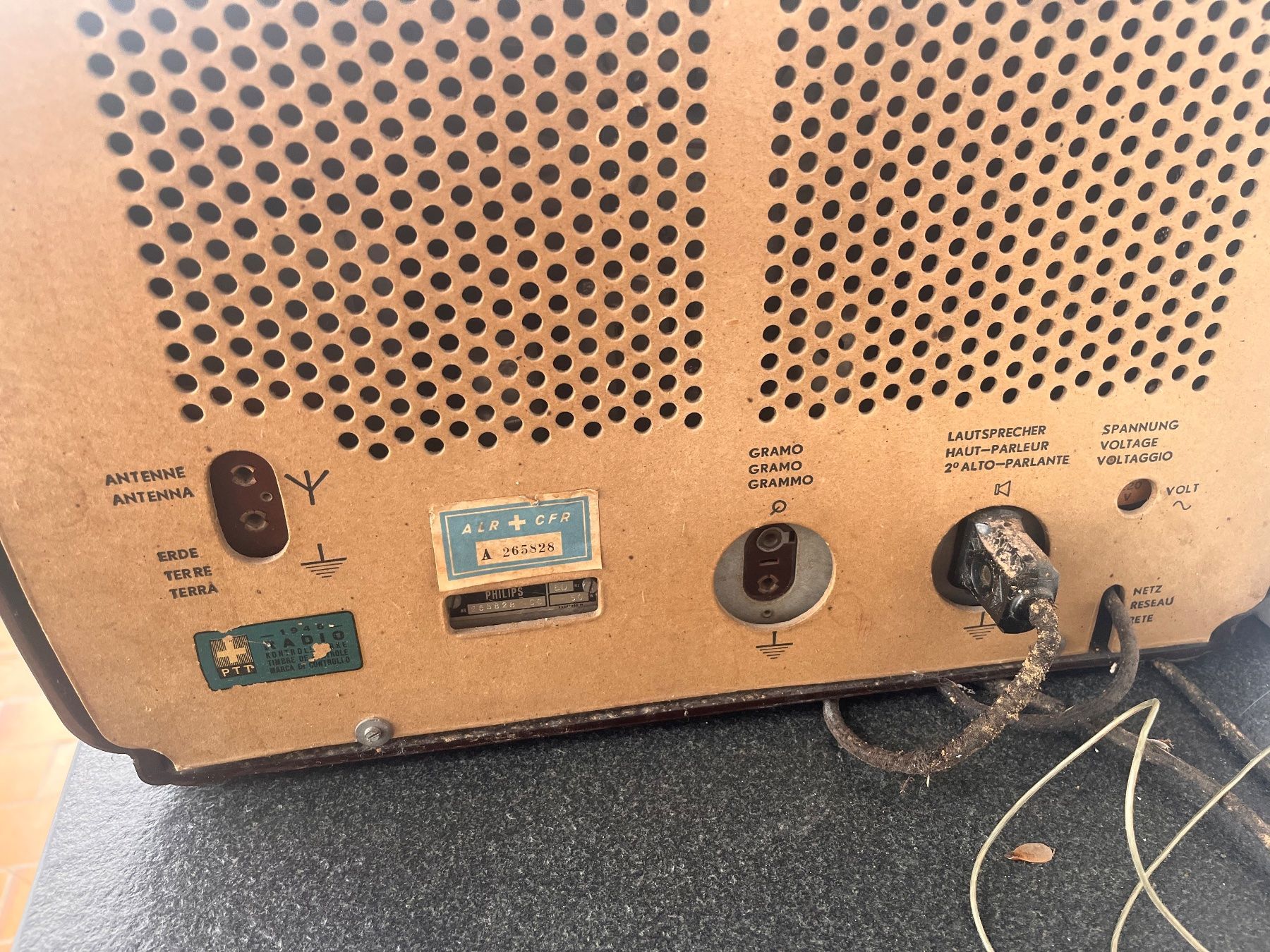 Radios: Alter Radio – Defekt aus reitnau von Vuelta 2