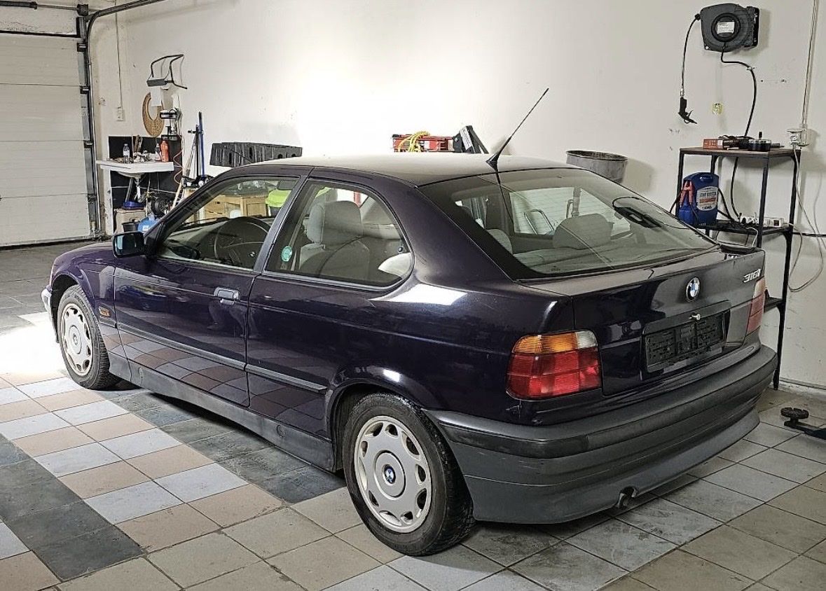 BMW Automobili: Gepflegter BMW 316i Compact E36 1. Hand – Usato da Worb venduto da Pierre93 3