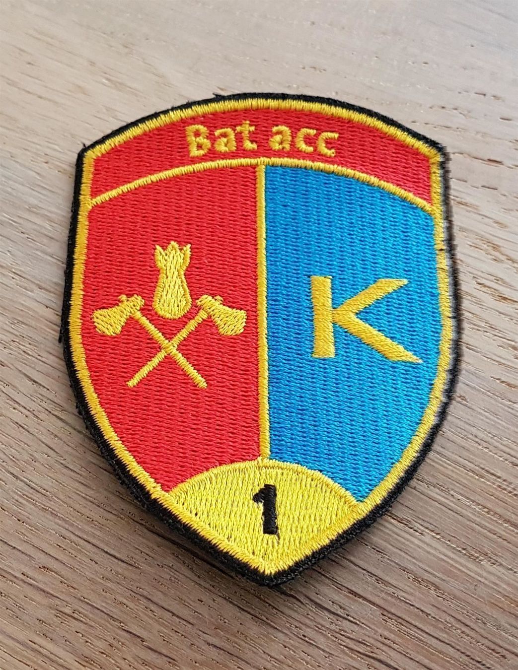 Placchette & Badge: Badge Bat acc 1 gelb – Usato da Erlinsbach venduto da S700