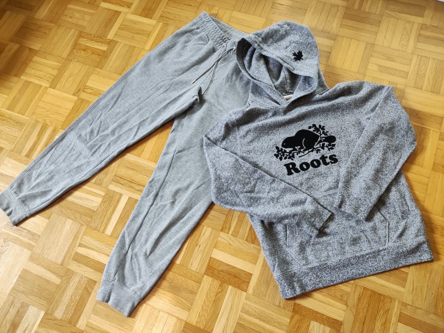 Maglioni & Felpe: Mädchen Hoody Grösse S – Usato da Kriens venduto da rinzmann 1