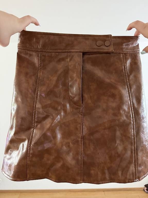 Gonne: BRAUNER KUNSTLEDERROCK H&M – Usato da Niederhasli venduto da agn_28zq