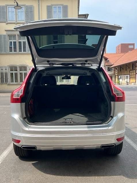Automobili: Volvo XC60 D5 - AWD - 215PS – Usato da Dübendorf venduto da Z.Pajkic 2