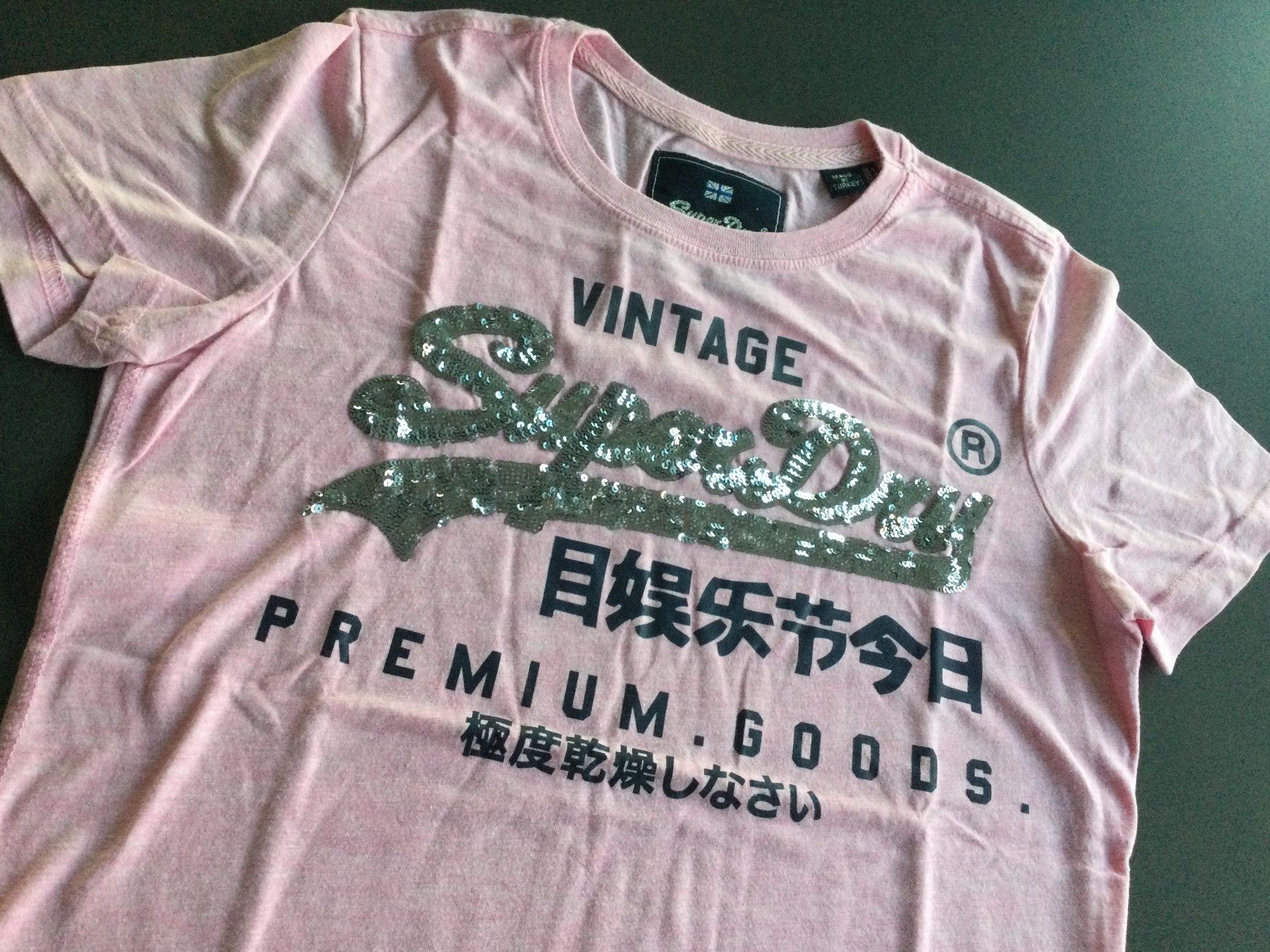 Superdry T-shirt: Superdry T‘shirt – Usato da Frauenfeld venduto da Chgunti