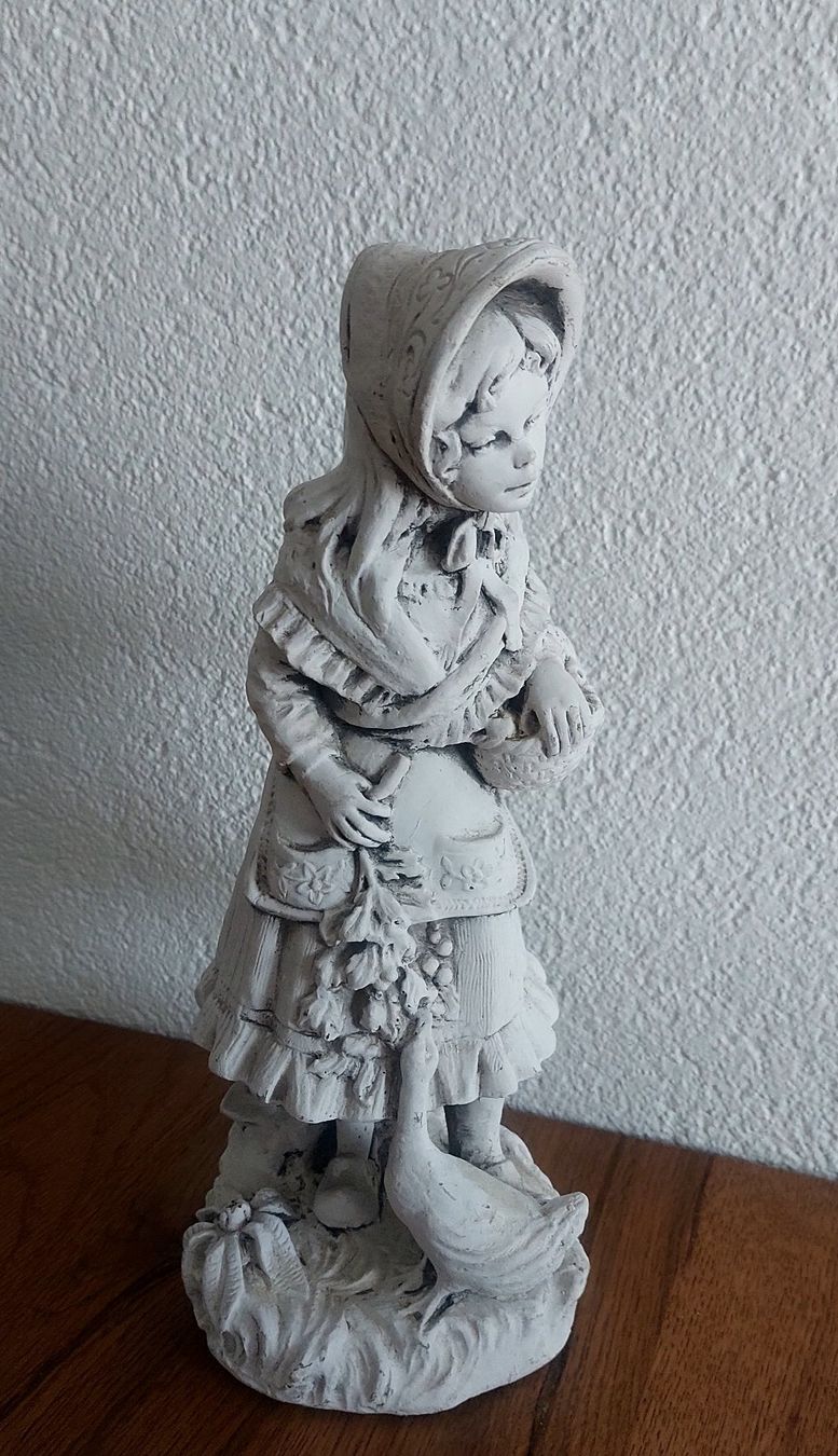 Statuette: Gartenfigur Mädchen – Usato da Aarau Rohr venduto da meeruisland