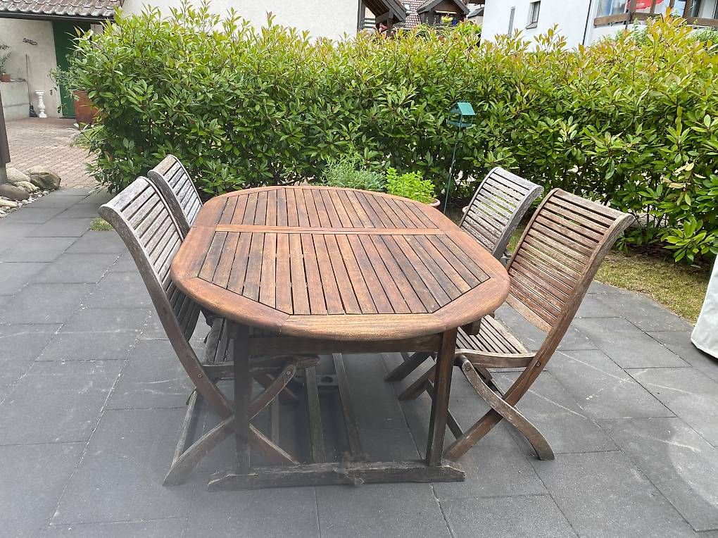 Livique Tischset: Gartentisch aus Holz – Gebraucht aus Bremgarten b. Bern von blumenwunder