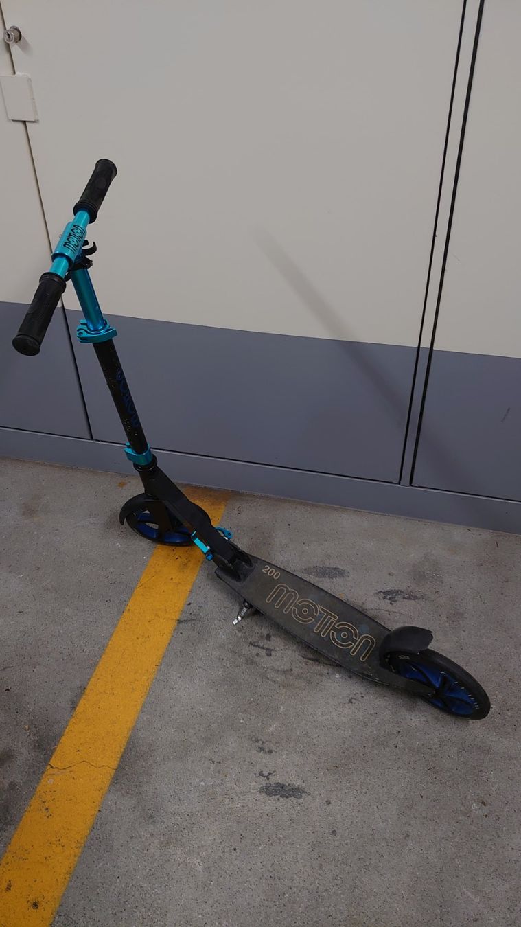 Kickboard: Scooter Motion 200 – Usato da Pfäffikon SZ venduto da Wild0 5