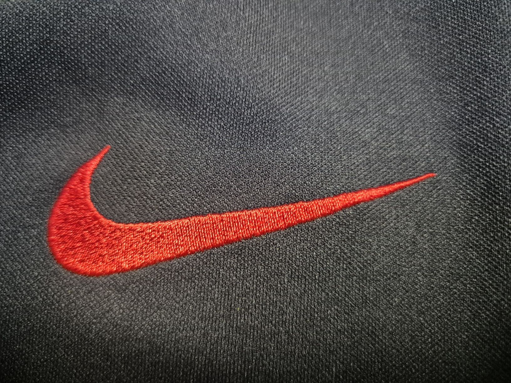 Nike Giacche: Nike 19/20 Paris Saint-Germain Jacke Gr. M – Nuovo (secondo la descrizione) da St. Gallen venduto da CaliSunshine 3