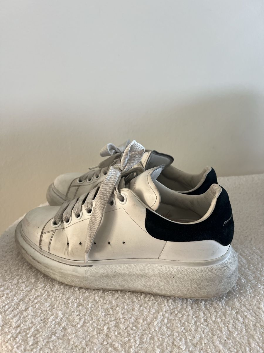 Damenschuhe: Alexander McQueen Sneaker – Gebraucht aus Baar von Lila2006