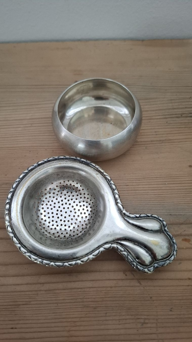Küchengeräte: Versilbertes Teesieb mit Ablageschale Vintage – Gebraucht aus Buochs von regenbogen7365 1