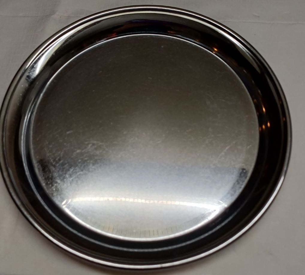 Piatti di portata: schönes Metall Serviertablett, rund, Durchmesser 20cm, vinta – Usato da Flaach venduto da ker_6ml7