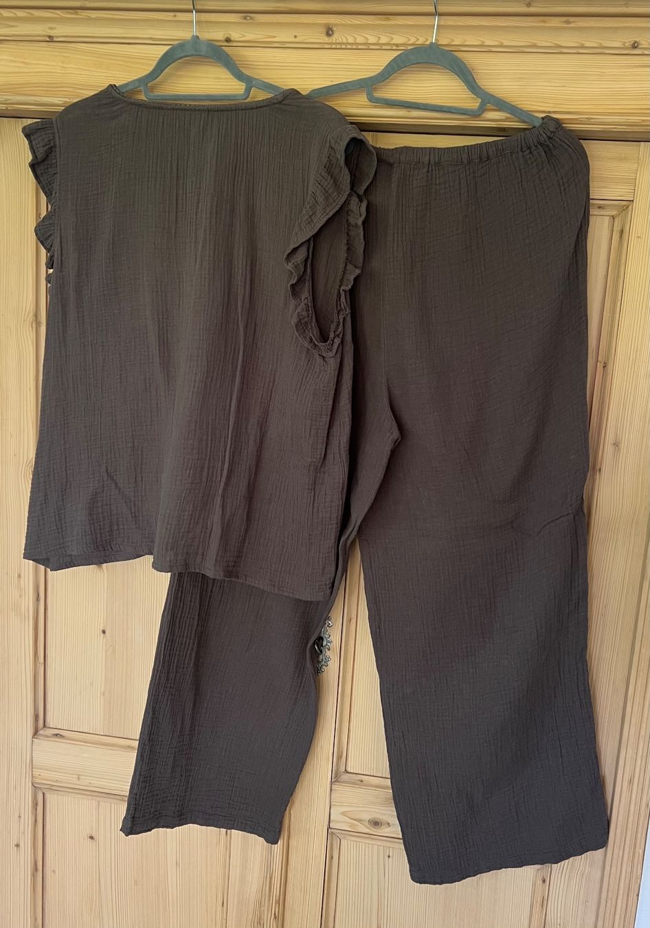 Kleiderpakete: Damen 2-teiler Set / Bluse mit Stoffhose – Gebraucht aus Birmensdorf ZH von Zielasco 2