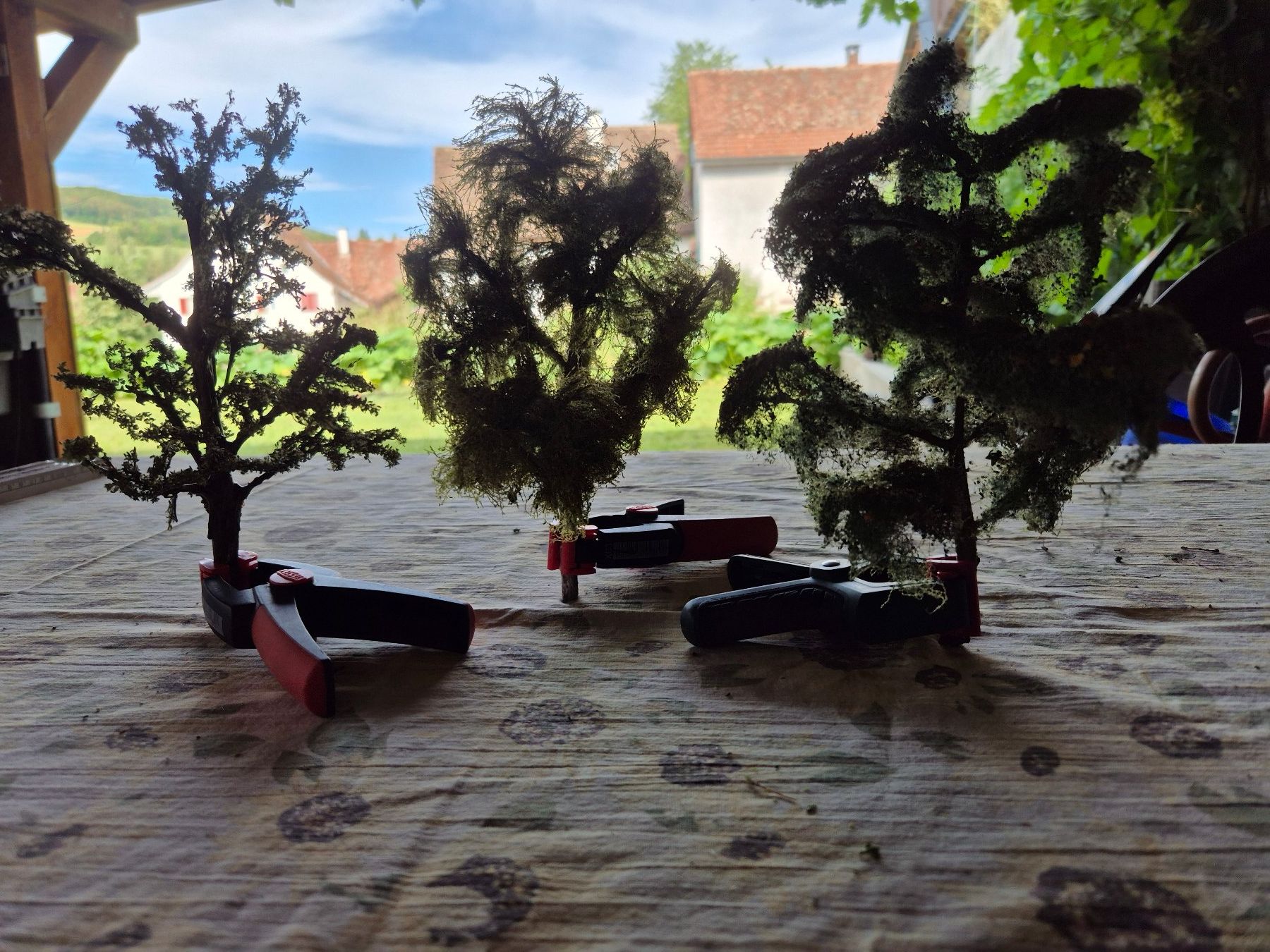 Modelleisenbahnen: schöne grosse Laubbäume Eigenbau H0 / 0 – Gebraucht aus Bibern SH von streunekater 6
