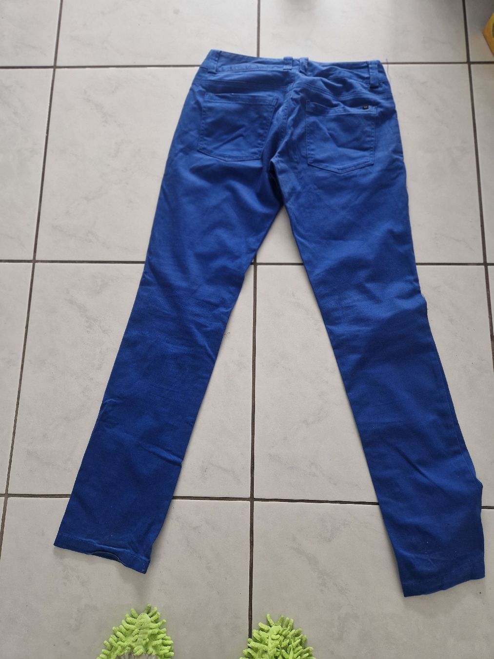 Vero Moda Pantaloni: Chino Pants  – Usato da Bassersdorf venduto da DonSolo 3