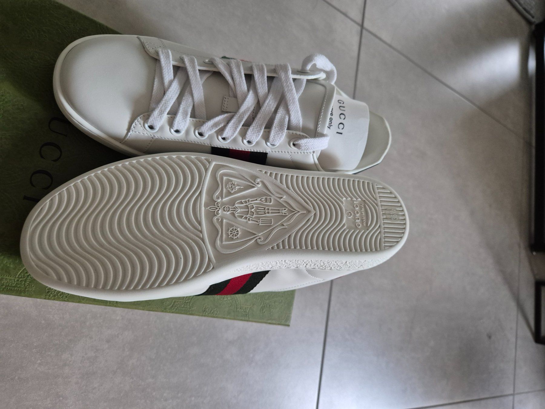 Gucci Scarpe da donna: Baskets Gucci – Nuovo e nell'imballaggio originale da Blonay venduto da Yogavie 4