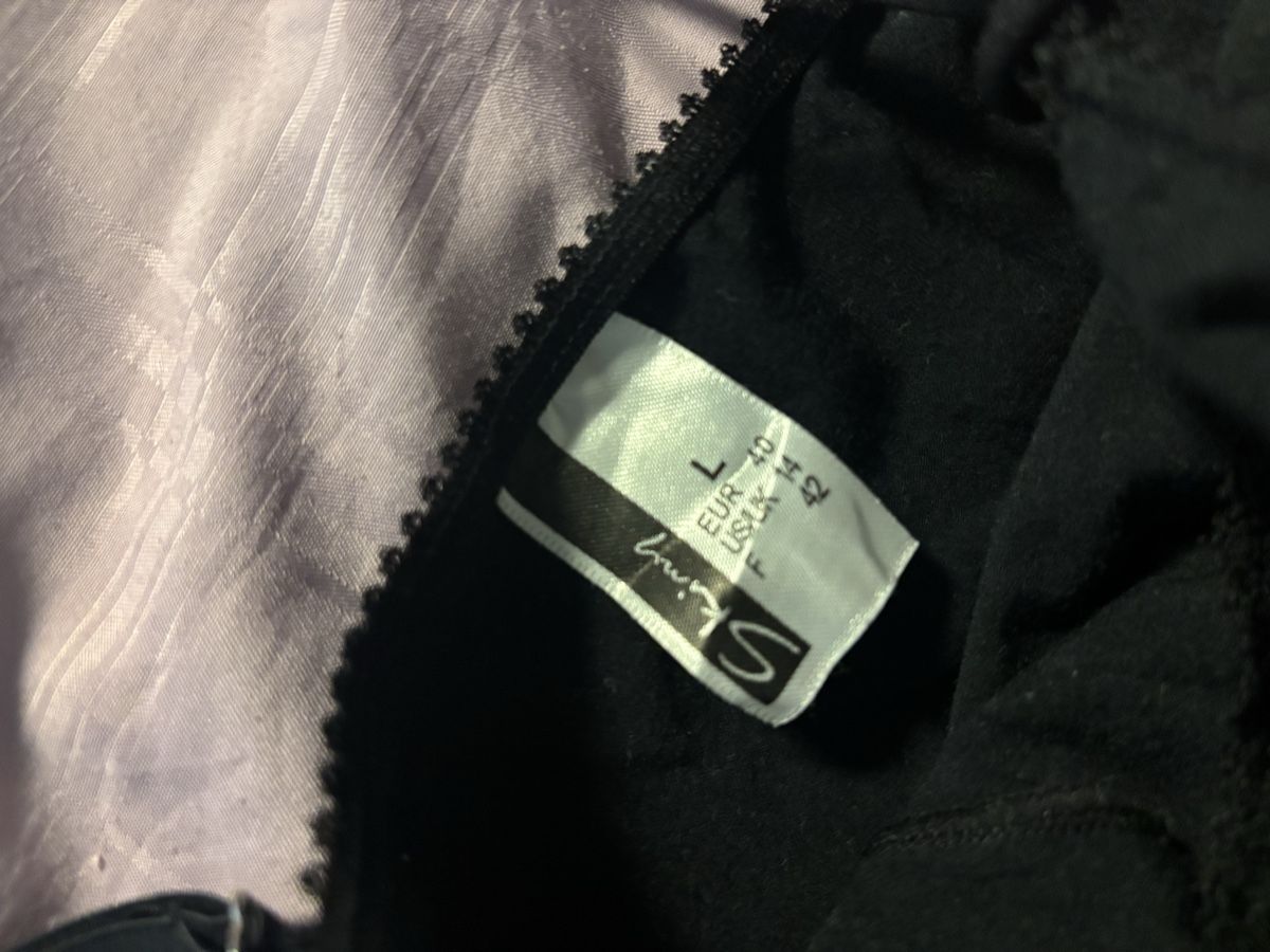 Skims Top: schwarzes Spitzentop – Usato da Arbon venduto da Ursula_566 3