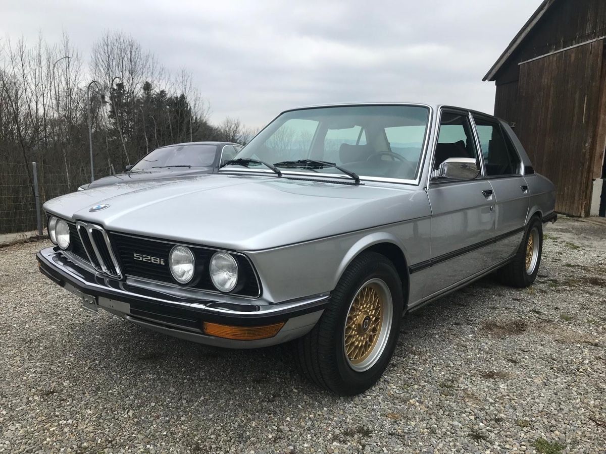 BMW Automobili: BMW 528i Oldtimer, Top Zustand, Veteran – Usato da Neschwil venduto da Luna19610 9