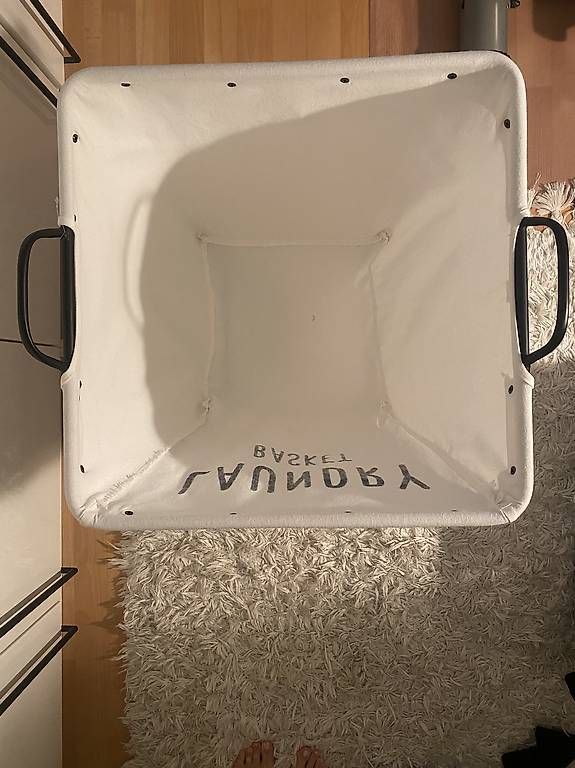 Maisons du monde Paniers à linge: Wäschekorb auf Rädern – D'occasion à Männedorf par nathi_o 1