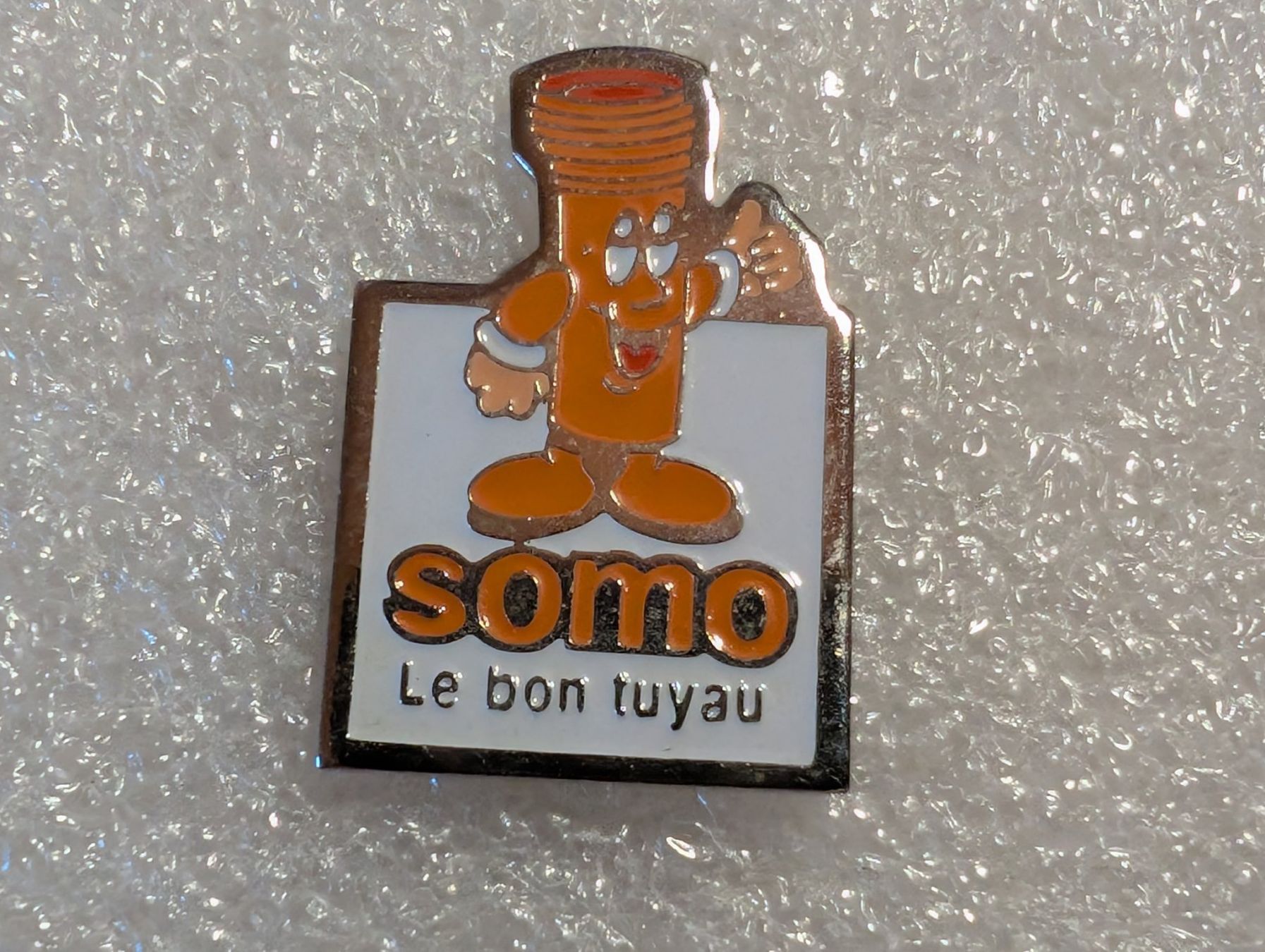 Placchette & Badge: Ansteckpin 276: Somo – Usato da Oppligen venduto da Pin-Fall-Shop