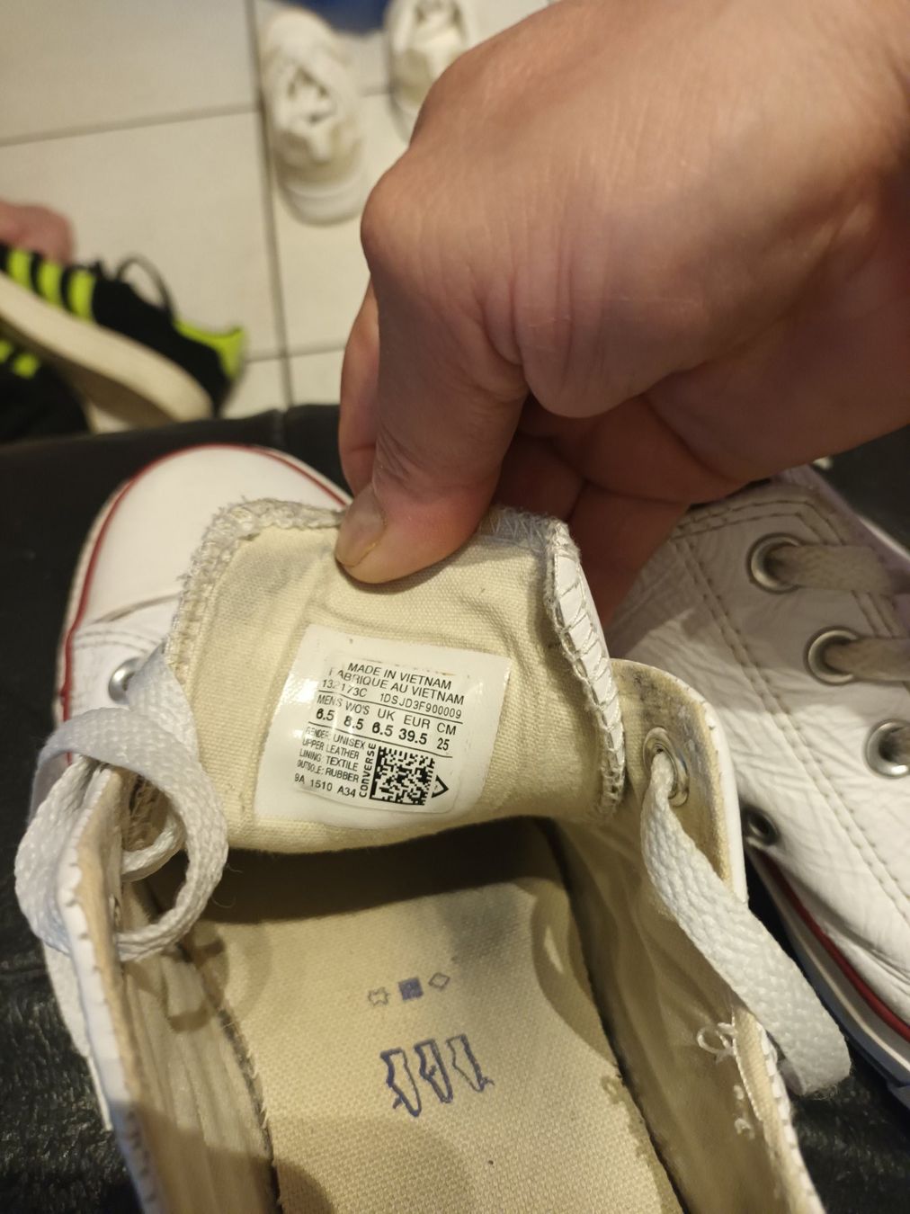 Converse Scarpe da uomo: Chaussures CONVERSE ALL STAR VRAI CUIR – Usato da Bevaix venduto da MD1967 2