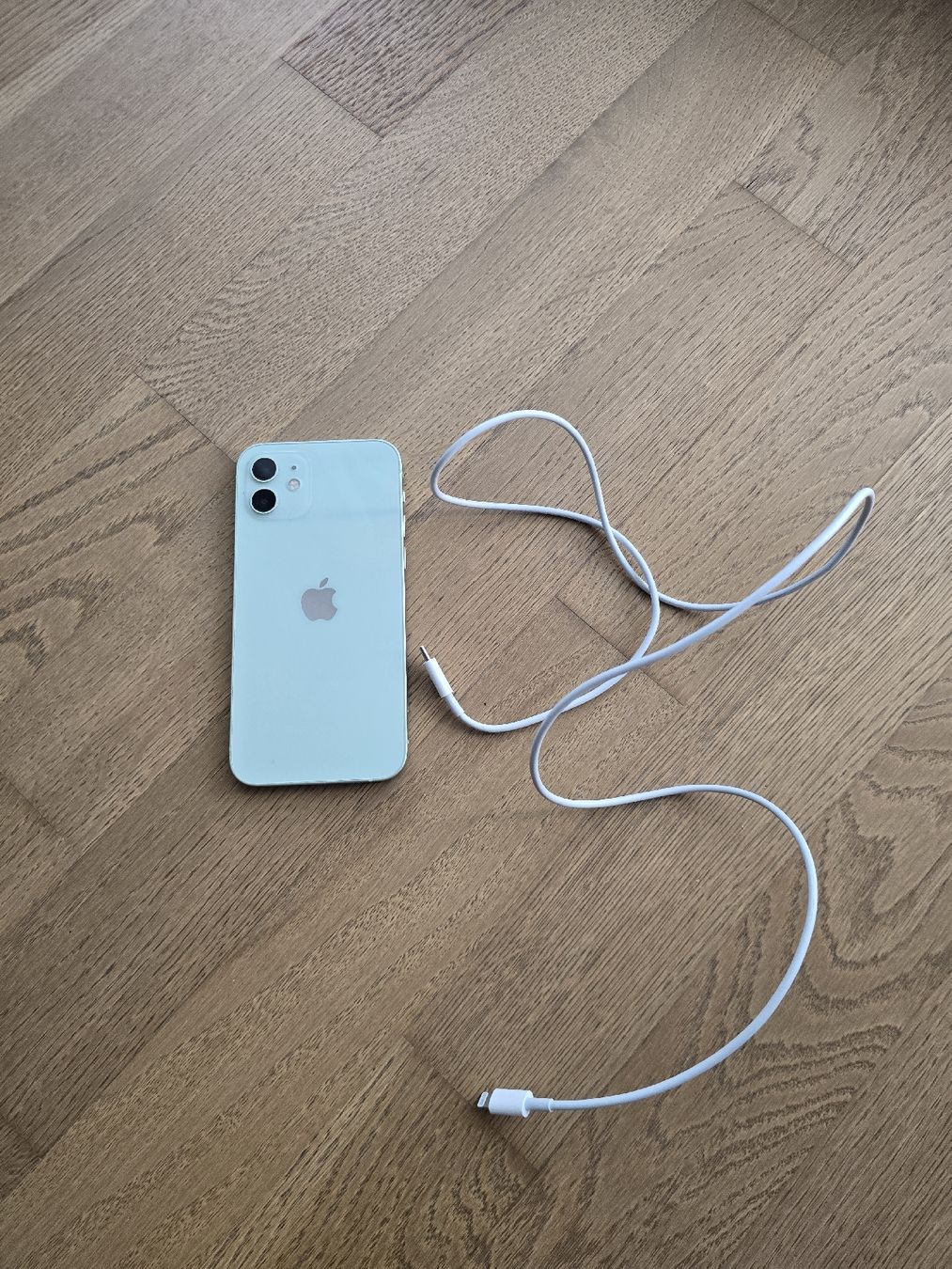 Apple Telefoni cellulari / Smartphones: Apple iPhone 12 - 128 GB Modell – Usato da La Tour-de-Peilz venduto da zugM 1
