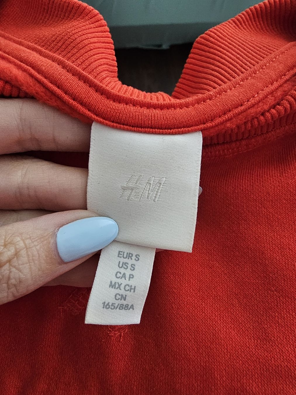 H&M Pullover & Sweatshirts: H&M PARIS Sweater Grösse S Rot Damen Sweatshirt / Pulloer – Gebraucht aus Aesch ZH von _tigerlily_ 3