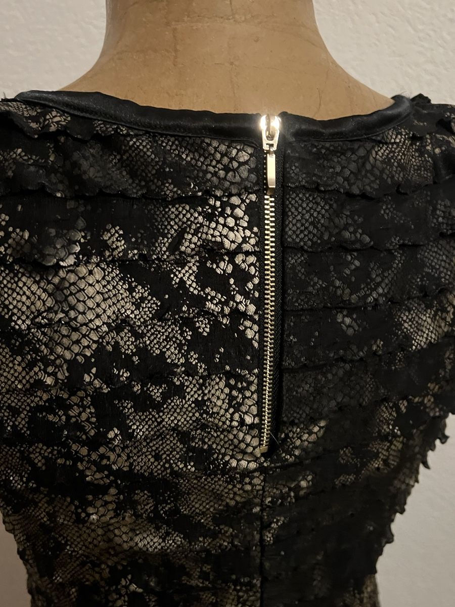 Kleider: Robe de cocktail  – Gebraucht aus St-Pierre-Clages von ste_xk6p 4