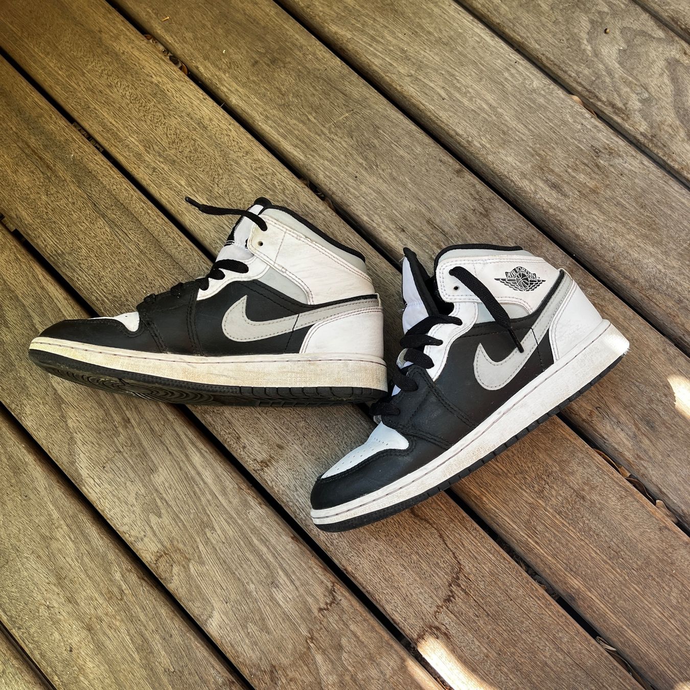 Jordan Scarpe per ragazzi: Nike AIR Jordan 1 MID – Usato da Luzern venduto da ReaLou 1