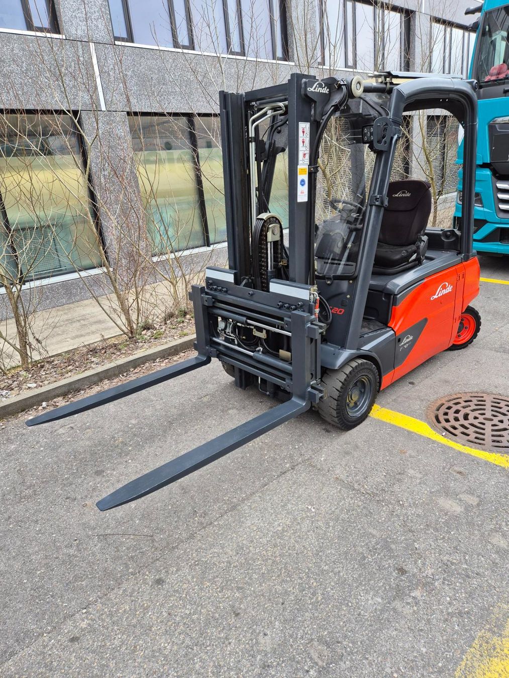 Linde Carrelli elevatori e a forche: Stapler Linde E20PL-02 – Usato da Aarau venduto da LM-Handel