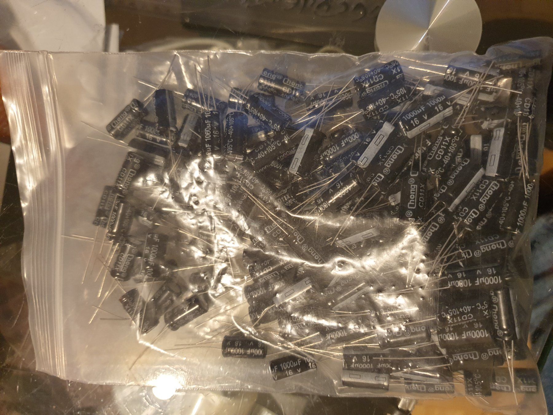 Elektronikbauteile: Elko 1000uF/16V, 105°C 10Stück – Neu und originalverpackt aus Horw von Arta20000 3