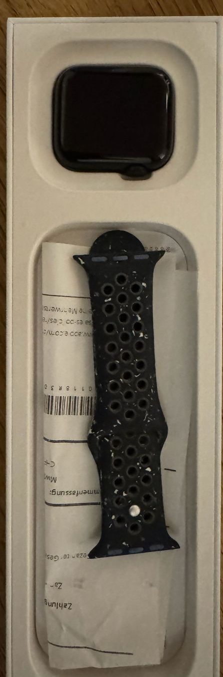 Apple Smartwatch: Apple Watch  – Nuovo (secondo la descrizione) da Lufingen venduto da Ritter9