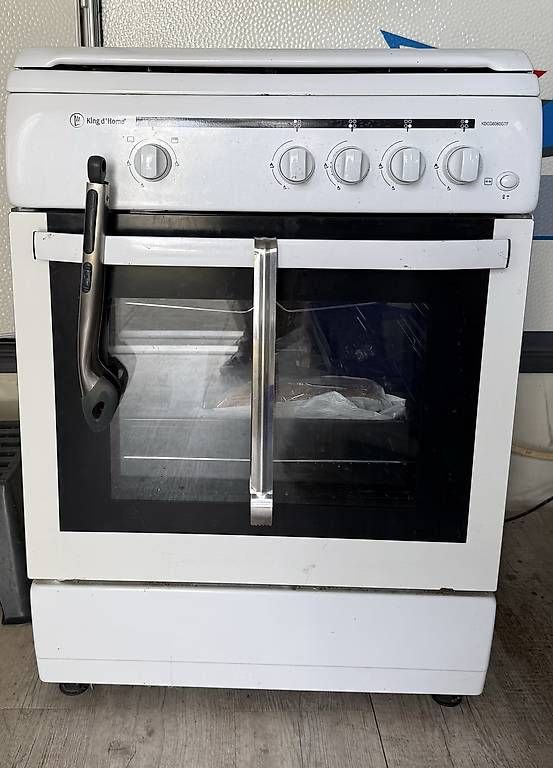 Fours: Backofen ca 3 Jöhrig  – D'occasion à Münsingen par monic51 1