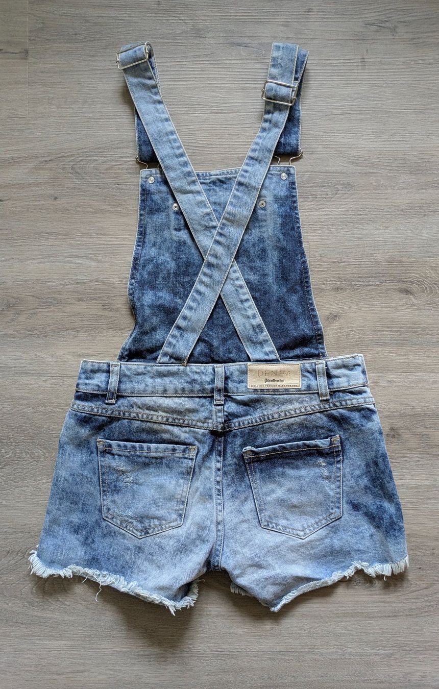 Stradivarius Tute: Combi short jean Stradivarius – Usato da Orsieres venduto da IndianaJones50a 1