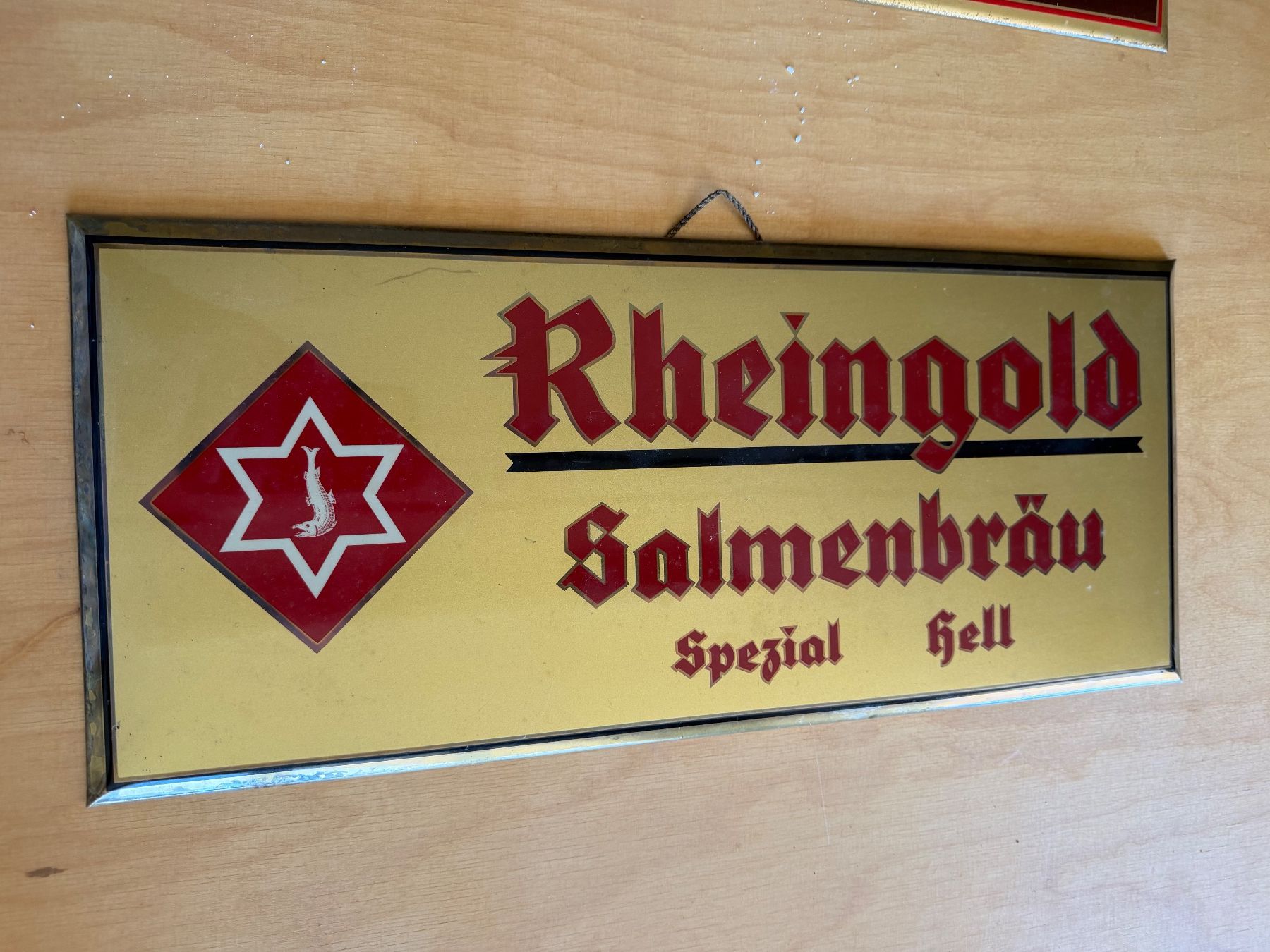 Schilder: Rhéingold Salmenbräu Schild – Gebraucht aus Duggingen von Ysvogel