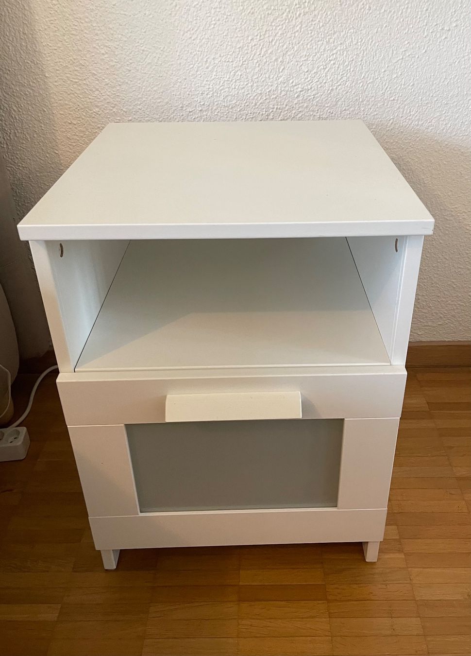 Ikea Comodini: Ablagetisch, weiß, 39x41x53 cm – Usato da Kriens venduto da jon_k2nw