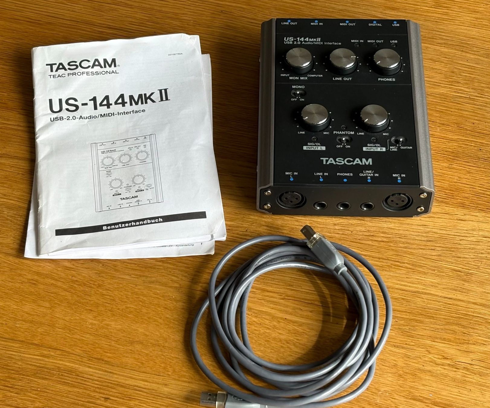 Attrezzatura per studi di registrazione: Tascam US-144mkII USB 2.0 Audio MIDI Interface – Usato da Azmoos venduto da alexsuper