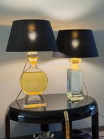 GUERLAIN - zwei Tischleuchten aus Original Grossfacticen