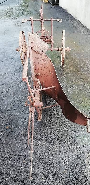 Charrues: Antiker Ackerpflug – D'occasion à Blumenstein par olk_r5kh 1