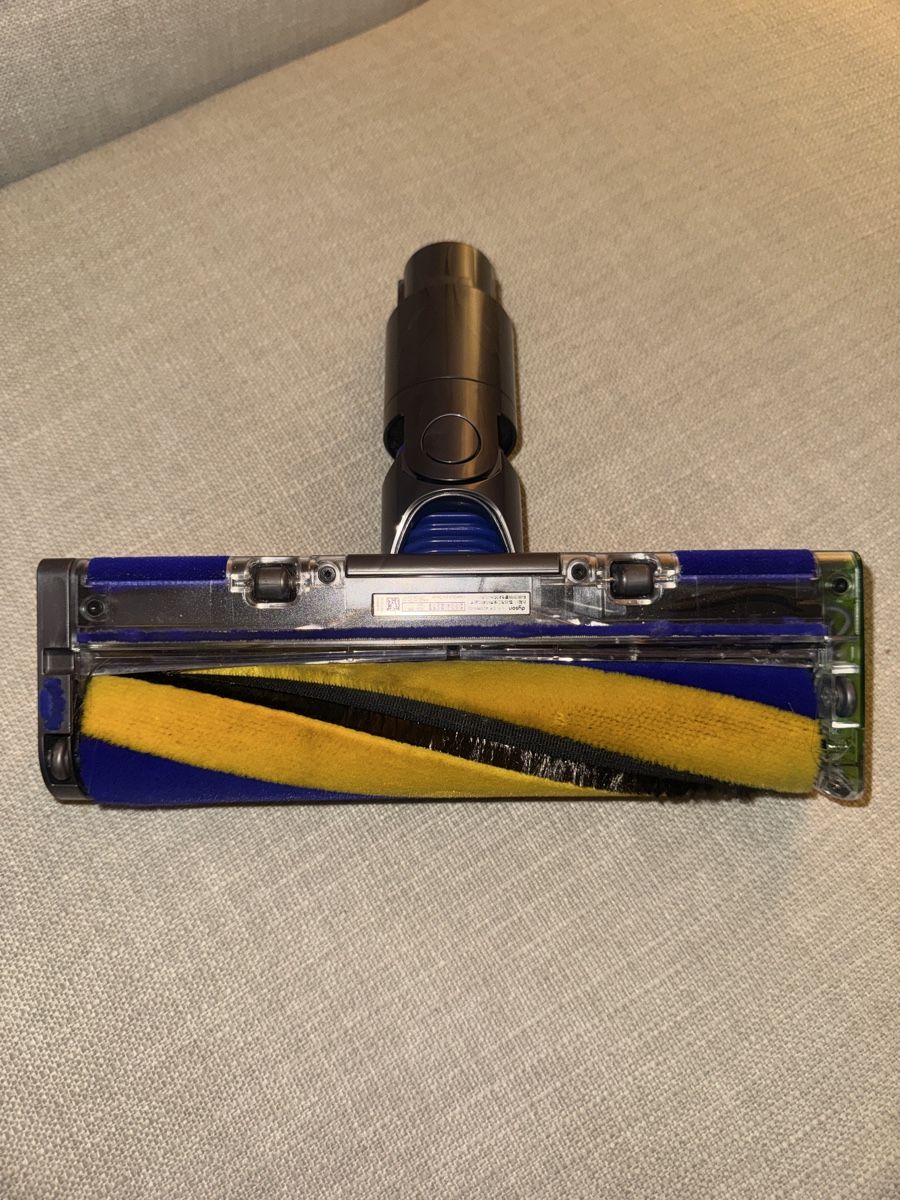 Dyson Autres articles pour la maison: Brosse Dyson Fluffy Optic V12 – D'occasion à Payerne par Abdk21 1