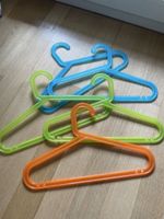 5 farbige Kleiderbügel für Kindergarderobe, Top Zustand!