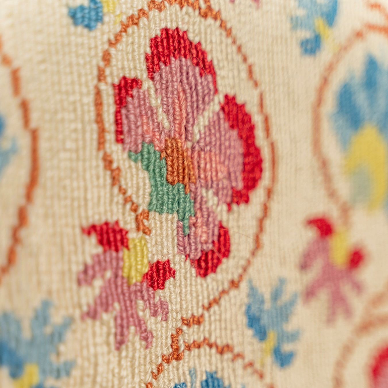 Tappeti: Tenture brodée grecque ou tapis – Usato da morges venduto da Kus.design 3