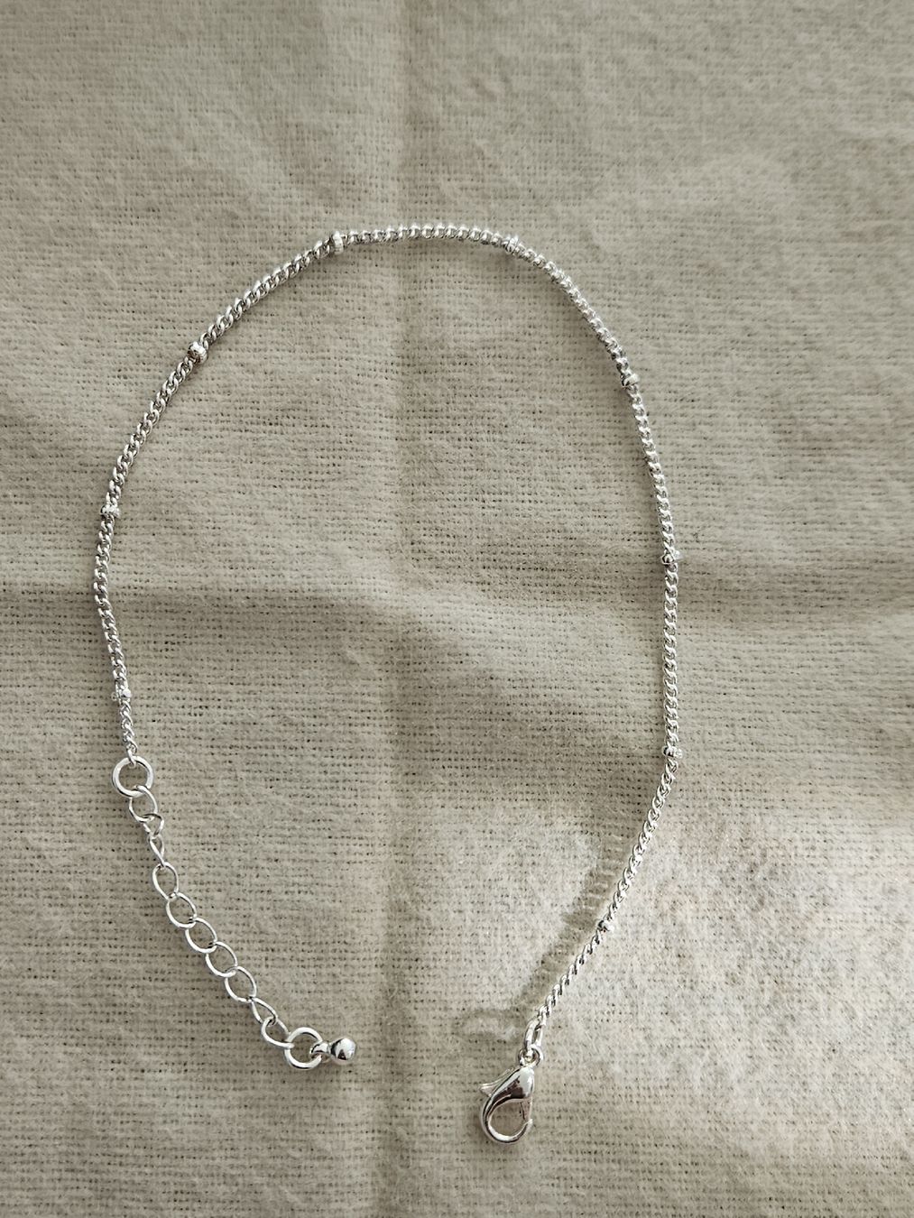 Bracelets: Fussketteli Silberfarben mit Kugeln – D'occasion à Bern par Sabulise
