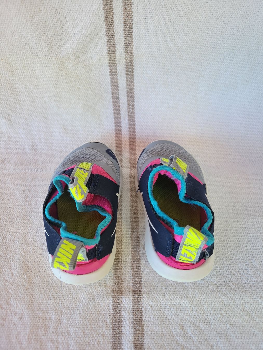 Nike Schuhe für Jungen: baskets Nike taille 22 – Gebraucht aus Neuchâtel von valerizette 3