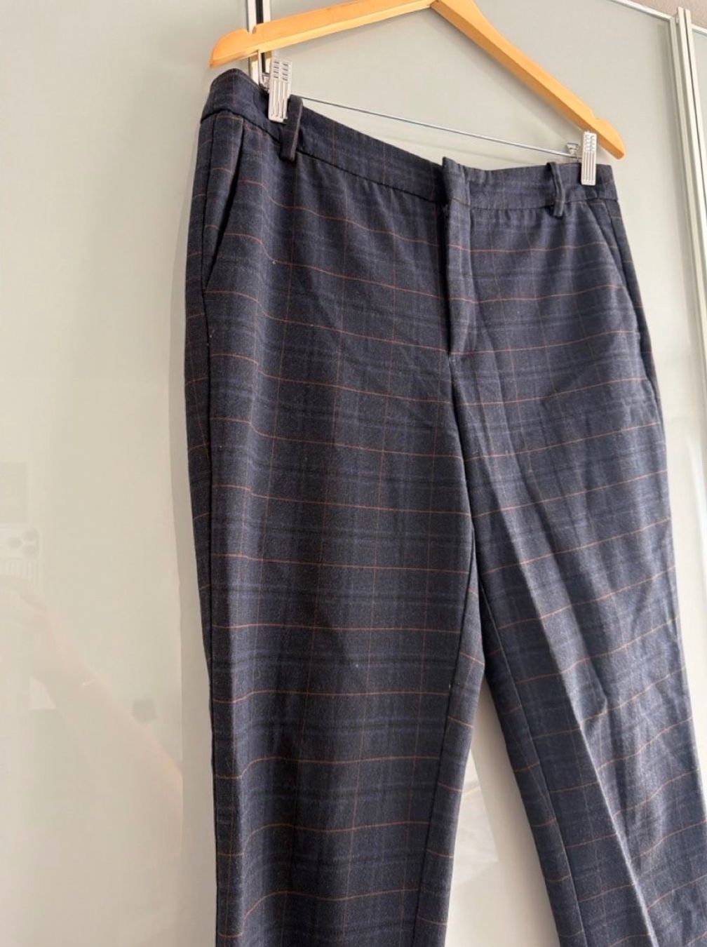 Lotti di vestiti: 2x Klassische Hosen Gr. M – Usato da Dübendorf venduto da MariaS. 2