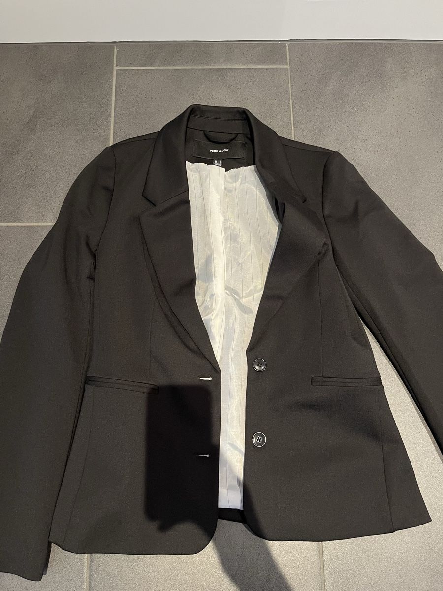 Completi & Tailleur: Vero Moda Damen Blazer S – Usato da Baden venduto da zi_ai 5